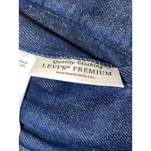 Levi's Men's Denim Trucker Jacket S Sherpa Reversible Embroidered Lunar New Year - Picture 9 of 10